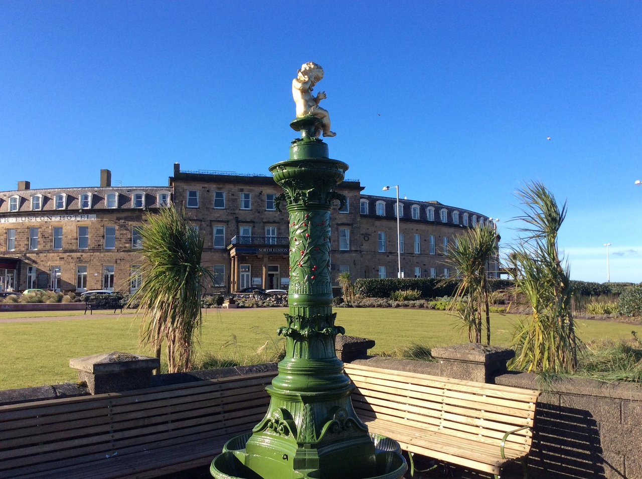 Fleetwood Market & Affinity Outlet 